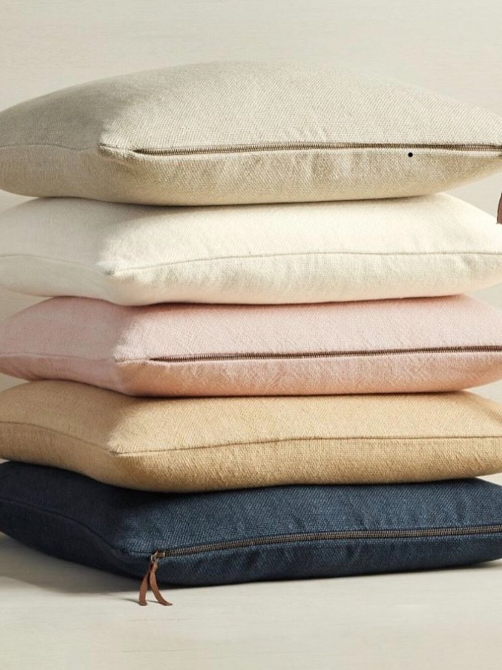 Sold Out! Pottery Barn "Everyday Linen" Pillow Cover 20" X 20" in "Straw" NWT!